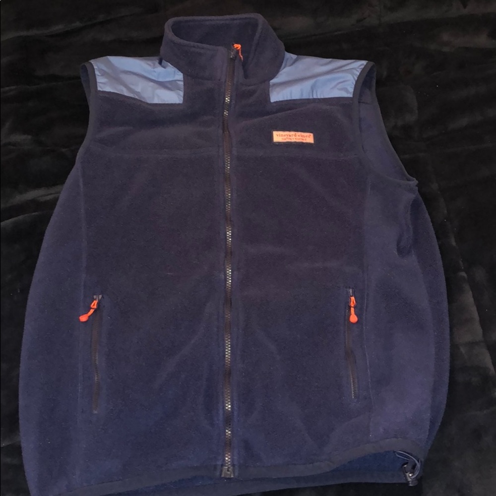 Men’s vineyard vines dark blue vest